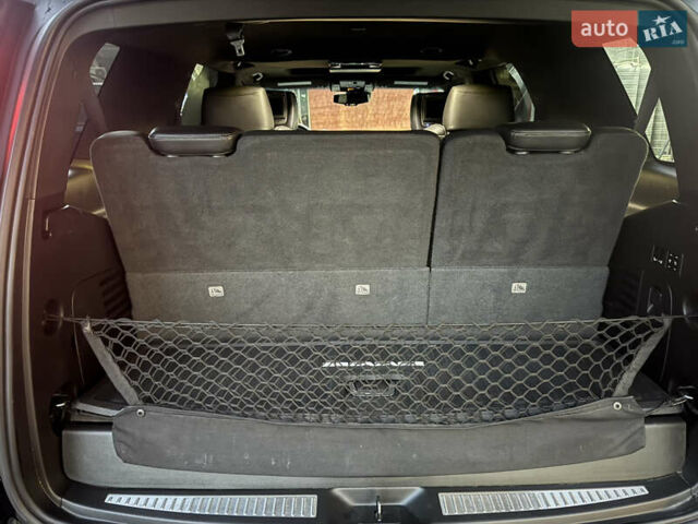 Чорний Каділак Ескалейд, об'ємом двигуна 6.2 л та пробігом 105 тис. км за 40000 $, фото 47 на Automoto.ua