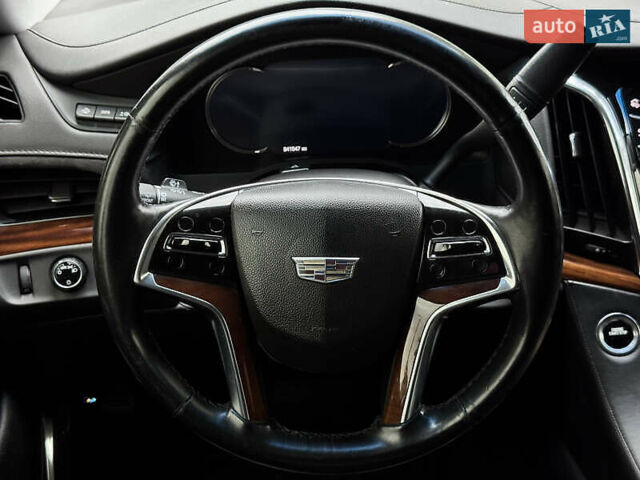 Черный Кадиллак Эскалейд, объемом двигателя 6.2 л и пробегом 270 тыс. км за 42750 $, фото 19 на Automoto.ua
