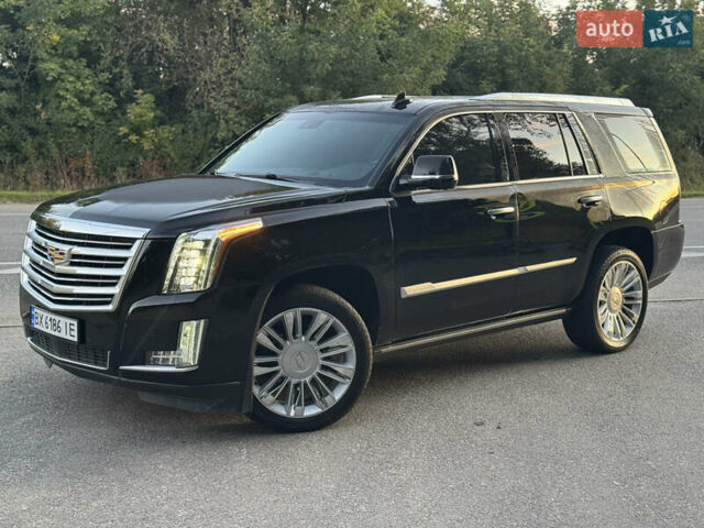 Черный Кадиллак Эскалейд, объемом двигателя 6.2 л и пробегом 98 тыс. км за 40000 $, фото 6 на Automoto.ua