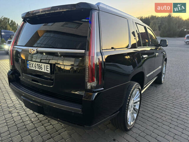 Черный Кадиллак Эскалейд, объемом двигателя 6.2 л и пробегом 98 тыс. км за 40000 $, фото 3 на Automoto.ua