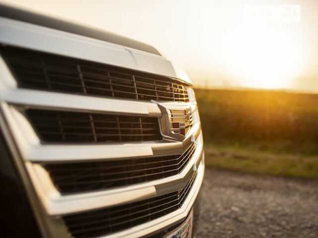 Черный Кадиллак Эскалейд, объемом двигателя 6.2 л и пробегом 48 тыс. км за 55000 $, фото 12 на Automoto.ua