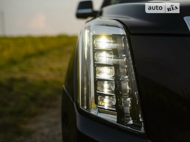 Черный Кадиллак Эскалейд, объемом двигателя 6.2 л и пробегом 48 тыс. км за 55000 $, фото 13 на Automoto.ua