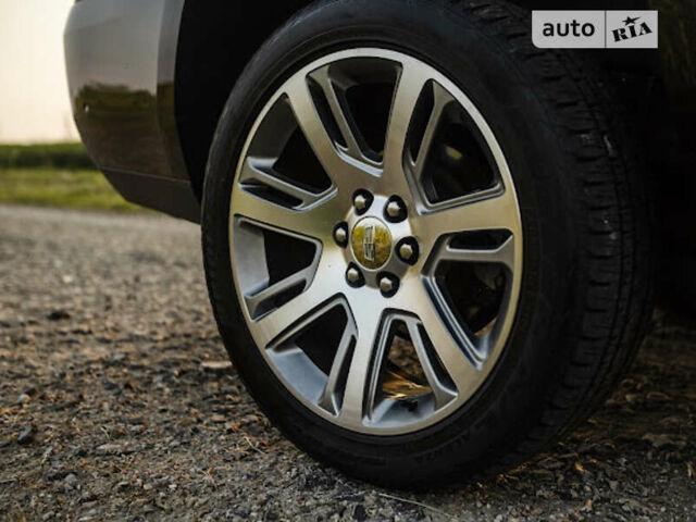 Черный Кадиллак Эскалейд, объемом двигателя 6.2 л и пробегом 48 тыс. км за 55000 $, фото 5 на Automoto.ua