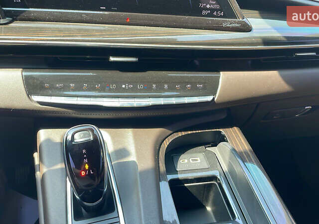 Чорний Каділак Ескалейд, об'ємом двигуна 6 л та пробігом 45 тис. км за 97000 $, фото 32 на Automoto.ua