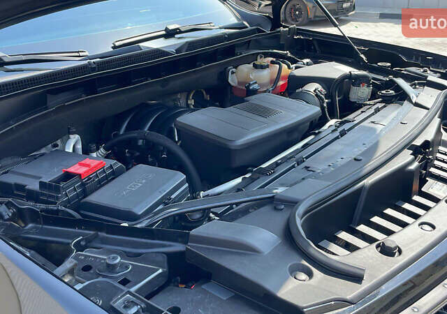 Чорний Каділак Ескалейд, об'ємом двигуна 6 л та пробігом 45 тис. км за 97000 $, фото 26 на Automoto.ua