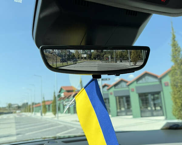 Черный Кадиллак Эскалейд, объемом двигателя 6.16 л и пробегом 77 тыс. км за 115000 $, фото 28 на Automoto.ua