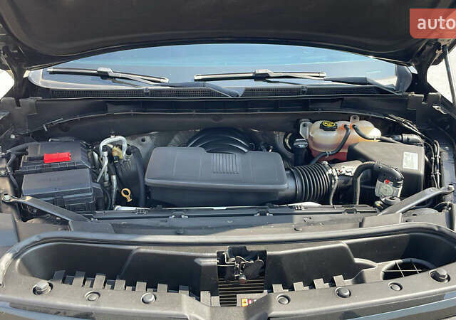 Чорний Каділак Ескалейд, об'ємом двигуна 6 л та пробігом 45 тис. км за 97000 $, фото 25 на Automoto.ua