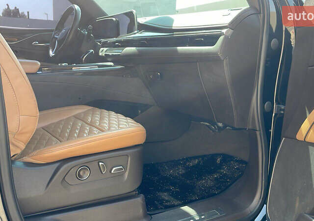 Чорний Каділак Ескалейд, об'ємом двигуна 6 л та пробігом 45 тис. км за 97000 $, фото 14 на Automoto.ua