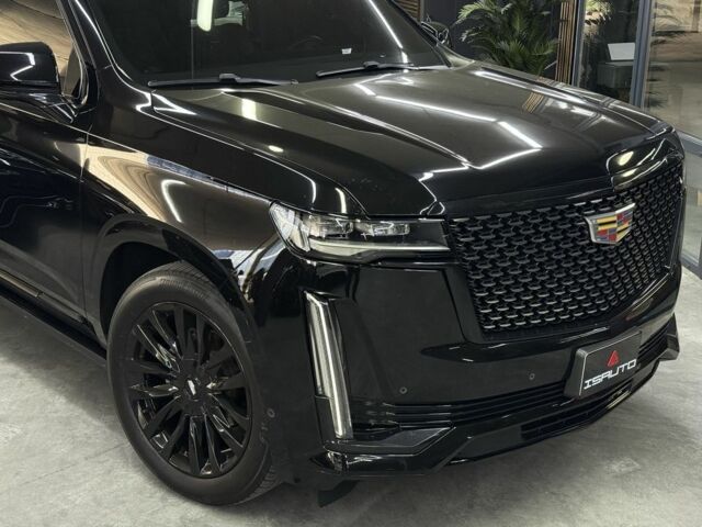 Черный Кадиллак Эскалейд, объемом двигателя 0 л и пробегом 44 тыс. км за 119000 $, фото 1 на Automoto.ua