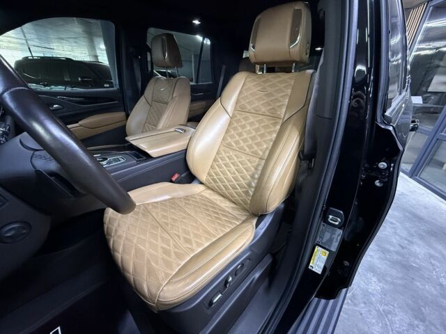 Черный Кадиллак Эскалейд, объемом двигателя 0 л и пробегом 44 тыс. км за 119000 $, фото 16 на Automoto.ua