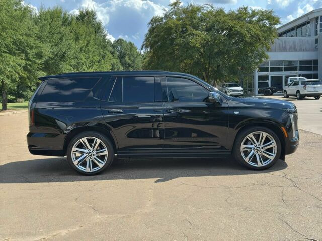 Чорний Каділак Ескалейд, об'ємом двигуна 6.2 л та пробігом 5 тис. км за 92000 $, фото 7 на Automoto.ua