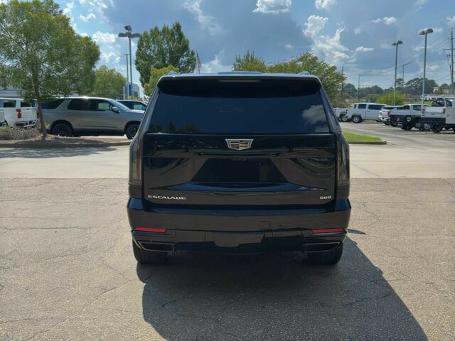 Чорний Каділак Ескалейд, об'ємом двигуна 6.2 л та пробігом 5 тис. км за 92000 $, фото 5 на Automoto.ua