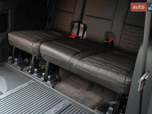 Чорний Каділак Ескалейд, об'ємом двигуна 6.2 л та пробігом 1 тис. км за 204000 $, фото 52 на Automoto.ua