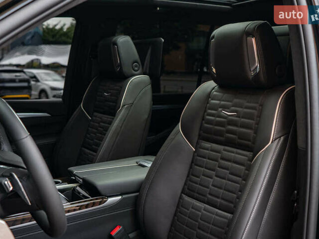 Чорний Каділак Ескалейд, об'ємом двигуна 6.2 л та пробігом 1 тис. км за 204000 $, фото 25 на Automoto.ua