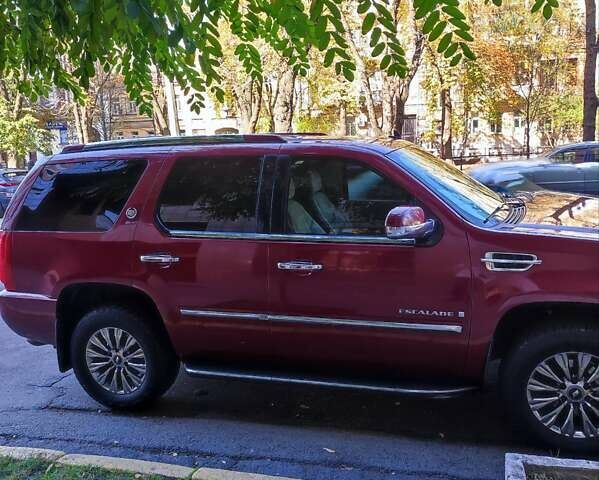 Красный Кадиллак Эскалейд, объемом двигателя 6.2 л и пробегом 183 тыс. км за 18000 $, фото 6 на Automoto.ua
