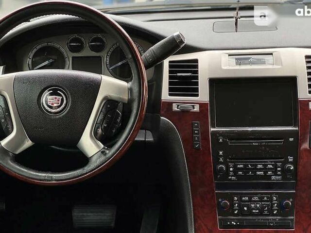 Кадиллак Эскалейд, объемом двигателя 6.2 л и пробегом 95 тыс. км за 33800 $, фото 9 на Automoto.ua