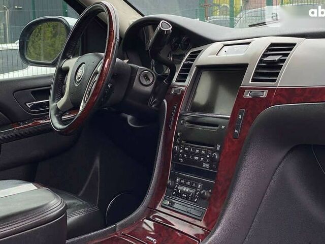 Кадиллак Эскалейд, объемом двигателя 6.2 л и пробегом 95 тыс. км за 33800 $, фото 13 на Automoto.ua