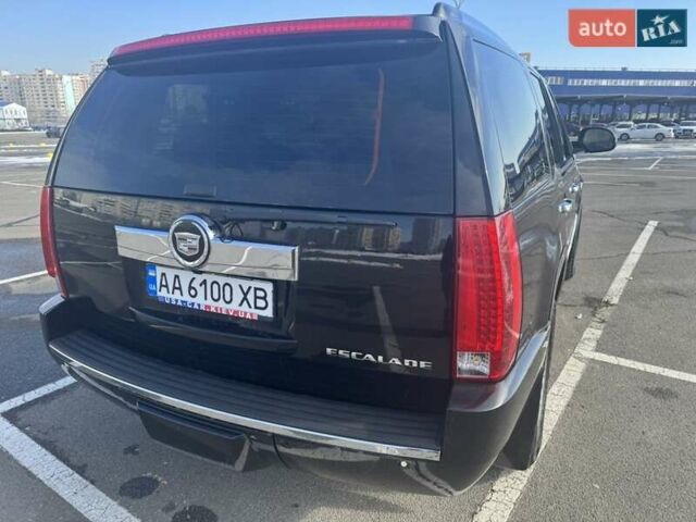 Кадиллак Эскалейд, объемом двигателя 6.2 л и пробегом 300 тыс. км за 14500 $, фото 20 на Automoto.ua