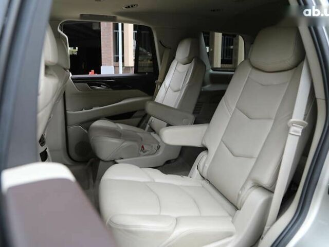 Кадиллак Эскалейд 2014 в Харькове на Automoto.ua Кадиллак Эскалейд, объемом двигателя 6.2 л и пробегом 101 тыс. км за 31500 $, фото 8 на Automoto.ua