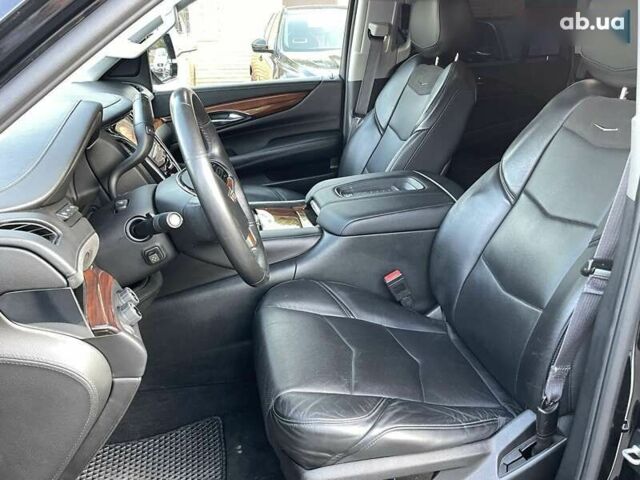Каділак Ескалейд, об'ємом двигуна 6.2 л та пробігом 147 тис. км за 34900 $, фото 8 на Automoto.ua