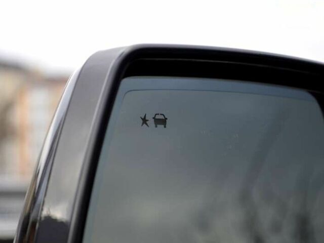 Каділак Ескалейд, об'ємом двигуна 6.2 л та пробігом 165 тис. км за 37500 $, фото 21 на Automoto.ua