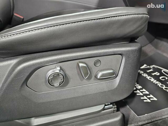 Кадиллак Эскалейд, объемом двигателя 6.2 л и пробегом 34 тыс. км за 119999 $, фото 20 на Automoto.ua