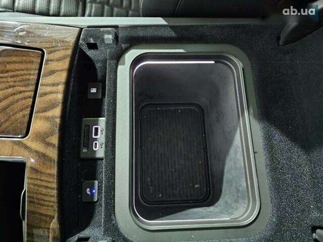 Кадиллак Эскалейд, объемом двигателя 6.2 л и пробегом 34 тыс. км за 119999 $, фото 26 на Automoto.ua