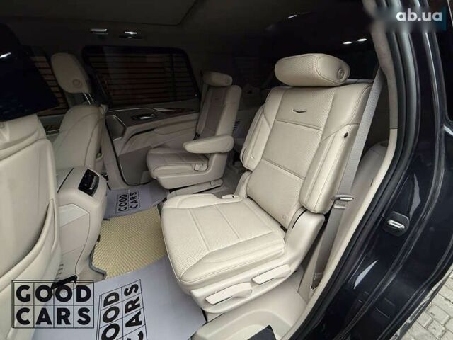 Каділак Ескалейд, об'ємом двигуна 6.2 л та пробігом 41 тис. км за 112000 $, фото 23 на Automoto.ua
