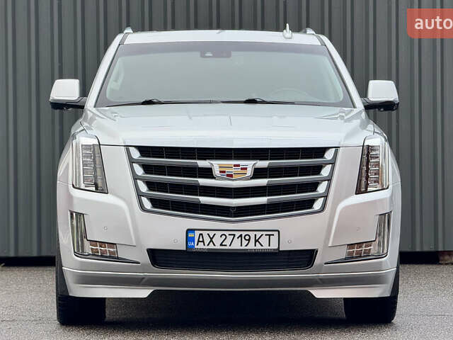 Серый Кадиллак Эскалейд, объемом двигателя 6.16 л и пробегом 67 тыс. км за 41900 $, фото 17 на Automoto.ua