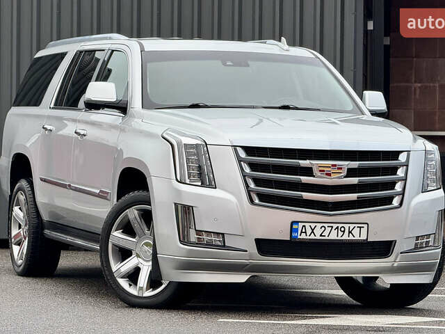Серый Кадиллак Эскалейд, объемом двигателя 6.16 л и пробегом 67 тыс. км за 41900 $, фото 5 на Automoto.ua