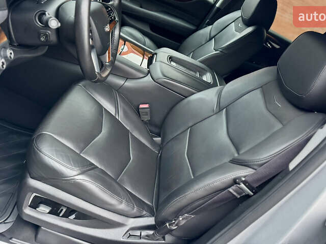 Серый Кадиллак Эскалейд, объемом двигателя 6.16 л и пробегом 67 тыс. км за 41900 $, фото 20 на Automoto.ua