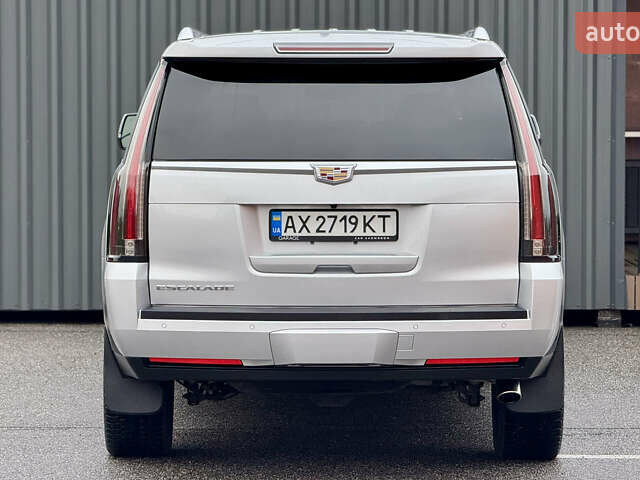 Серый Кадиллак Эскалейд, объемом двигателя 6.16 л и пробегом 67 тыс. км за 41900 $, фото 16 на Automoto.ua