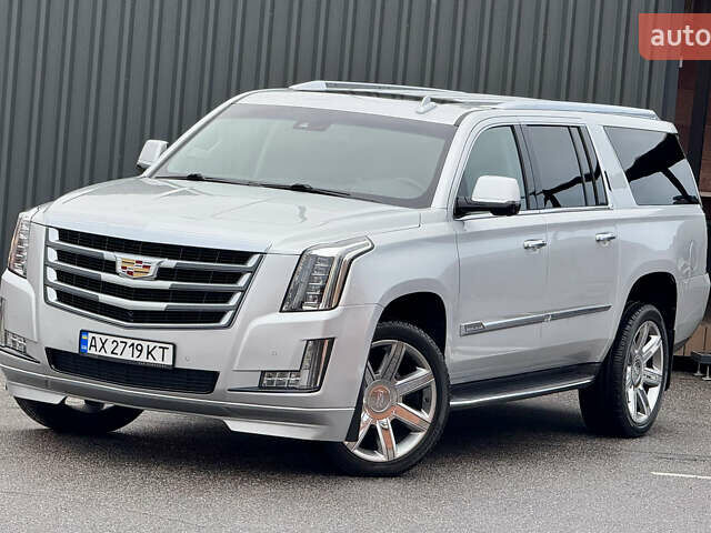 Серый Кадиллак Эскалейд, объемом двигателя 6.16 л и пробегом 67 тыс. км за 41900 $, фото 3 на Automoto.ua
