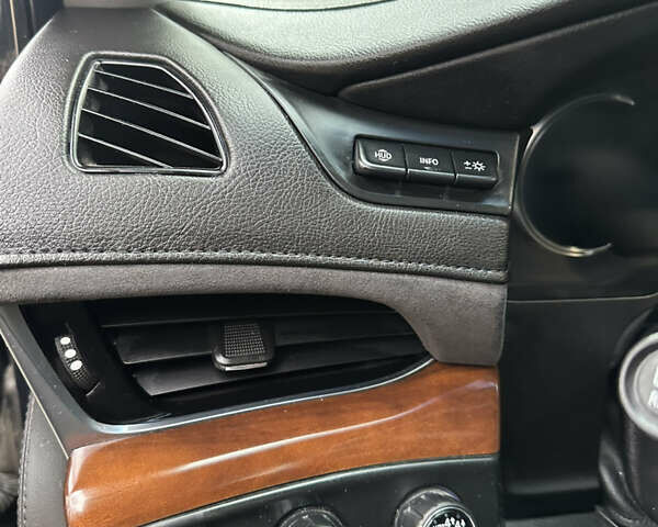 Серый Кадиллак Эскалейд, объемом двигателя 6.16 л и пробегом 176 тыс. км за 49500 $, фото 13 на Automoto.ua