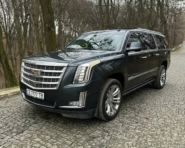 Серый Кадиллак Эскалейд, объемом двигателя 6.16 л и пробегом 176 тыс. км за 49500 $, фото 1 на Automoto.ua