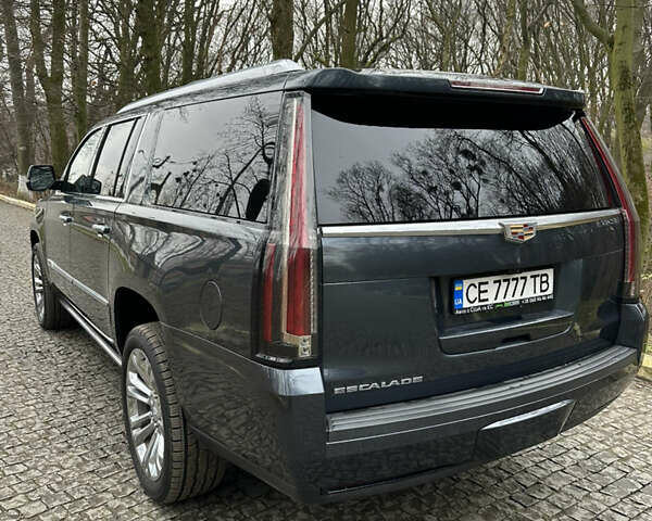 Серый Кадиллак Эскалейд, объемом двигателя 6.16 л и пробегом 176 тыс. км за 49500 $, фото 6 на Automoto.ua