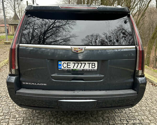 Серый Кадиллак Эскалейд, объемом двигателя 6.16 л и пробегом 176 тыс. км за 49500 $, фото 7 на Automoto.ua