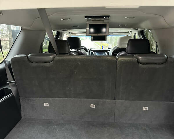 Серый Кадиллак Эскалейд, объемом двигателя 6.16 л и пробегом 176 тыс. км за 49500 $, фото 20 на Automoto.ua