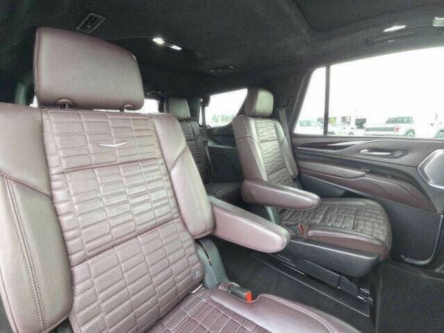 Серый Кадиллак Эскалейд, объемом двигателя 6.2 л и пробегом 25 тыс. км за 38900 $, фото 10 на Automoto.ua