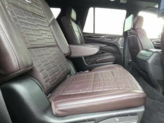 Серый Кадиллак Эскалейд, объемом двигателя 6.2 л и пробегом 25 тыс. км за 38900 $, фото 11 на Automoto.ua