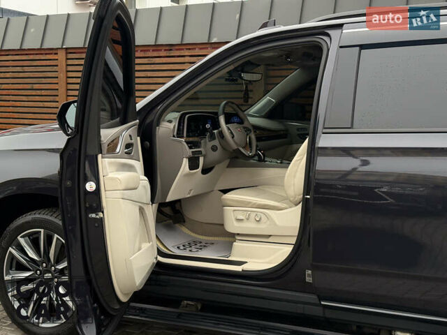 Серый Кадиллак Эскалейд, объемом двигателя 6.16 л и пробегом 41 тыс. км за 112000 $, фото 17 на Automoto.ua