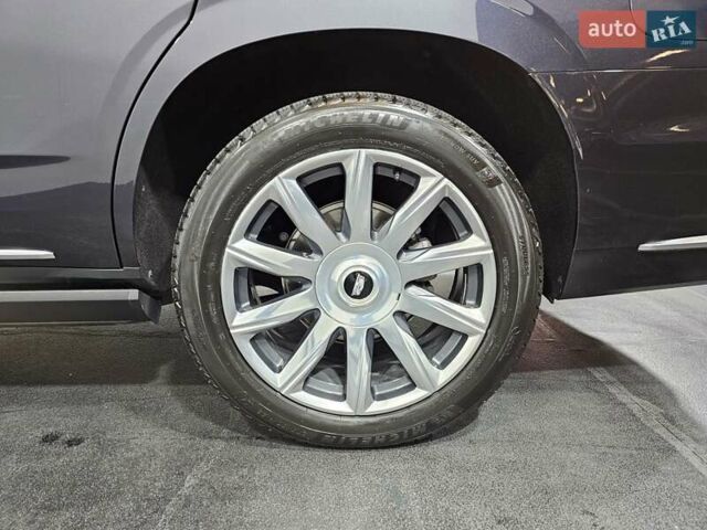 Серый Кадиллак Эскалейд, объемом двигателя 6.2 л и пробегом 34 тыс. км за 119999 $, фото 39 на Automoto.ua