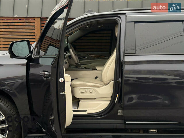 Серый Кадиллак Эскалейд, объемом двигателя 6.16 л и пробегом 41 тыс. км за 112000 $, фото 18 на Automoto.ua