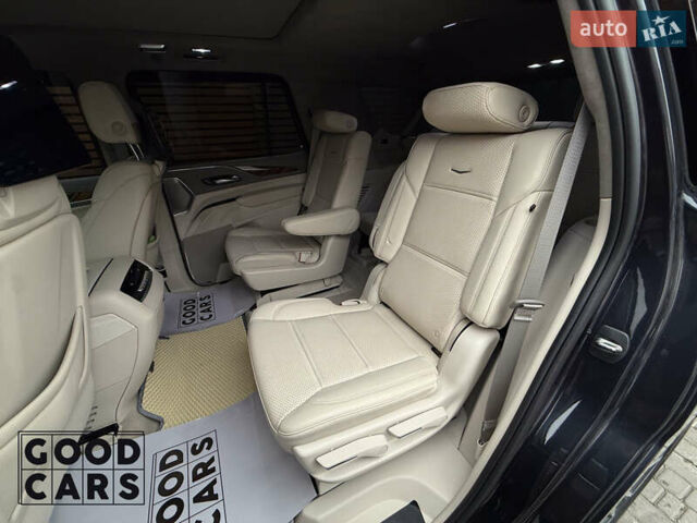 Серый Кадиллак Эскалейд, объемом двигателя 6.16 л и пробегом 41 тыс. км за 112000 $, фото 23 на Automoto.ua