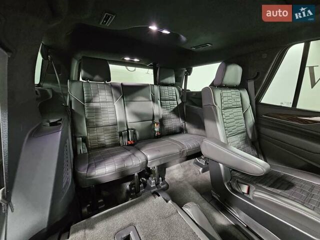 Серый Кадиллак Эскалейд, объемом двигателя 6.2 л и пробегом 34 тыс. км за 119999 $, фото 6 на Automoto.ua