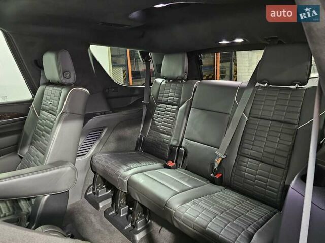 Серый Кадиллак Эскалейд, объемом двигателя 6.2 л и пробегом 34 тыс. км за 119999 $, фото 13 на Automoto.ua