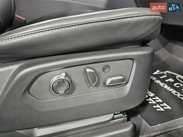 Серый Кадиллак Эскалейд, объемом двигателя 6.2 л и пробегом 34 тыс. км за 119999 $, фото 20 на Automoto.ua