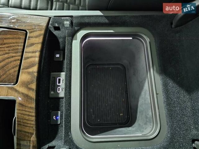 Серый Кадиллак Эскалейд, объемом двигателя 6.2 л и пробегом 34 тыс. км за 119999 $, фото 26 на Automoto.ua