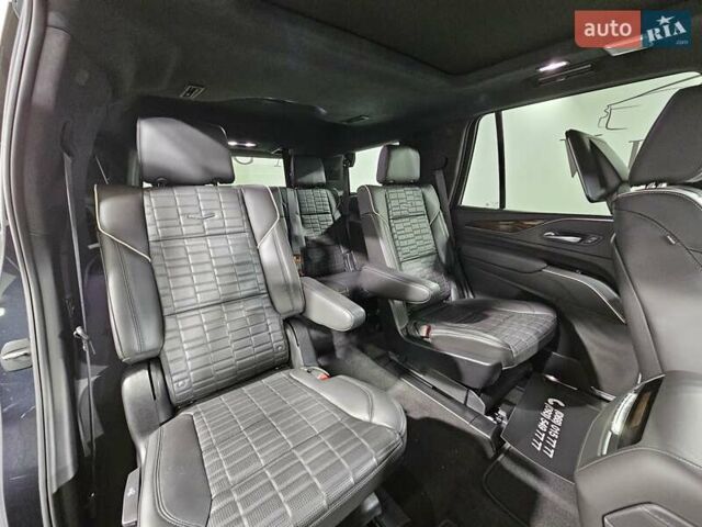 Серый Кадиллак Эскалейд, объемом двигателя 6.2 л и пробегом 34 тыс. км за 119999 $, фото 5 на Automoto.ua