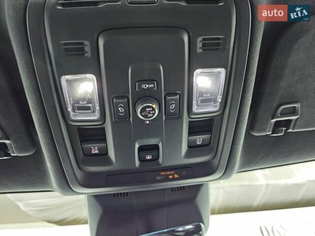 Серый Кадиллак Эскалейд, объемом двигателя 6.2 л и пробегом 34 тыс. км за 119999 $, фото 36 на Automoto.ua